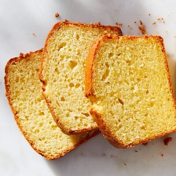 Meskouta (Moroccan Orange Cake)